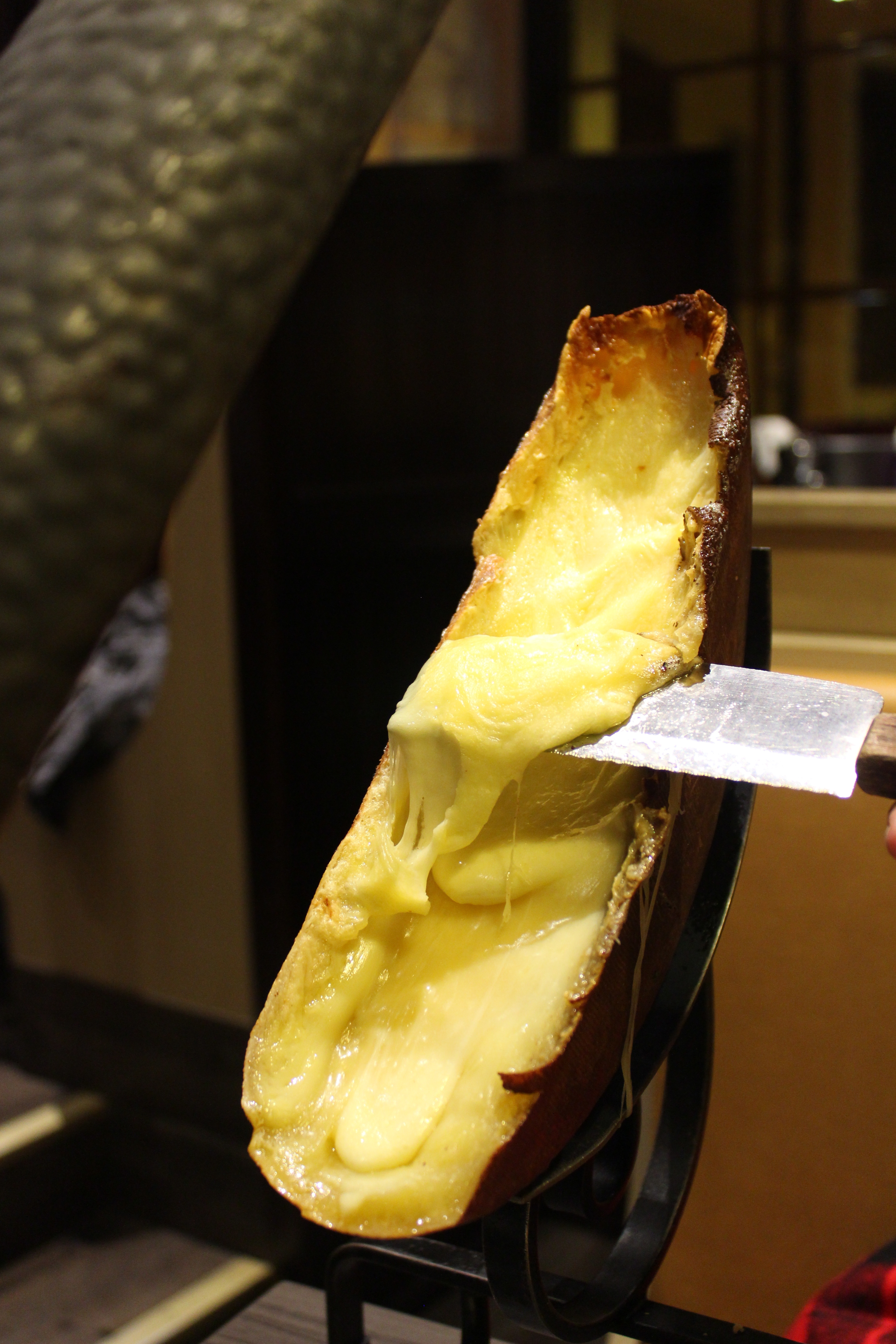 1/2 Meule de Raclette Nature de Montagne - 2.500 kg -