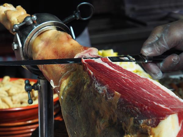 Jambon cru de savoie NATURE avec os affiné 9 mois +/- 6.800kg
